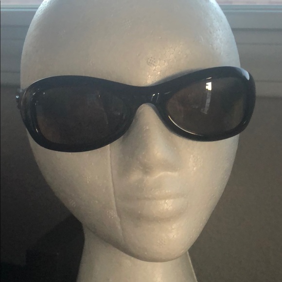 Authentic Gucci sunglasses - Picture 2 of 5
